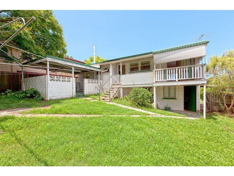 6 Landscape Street, Stafford Heights QLD 4053