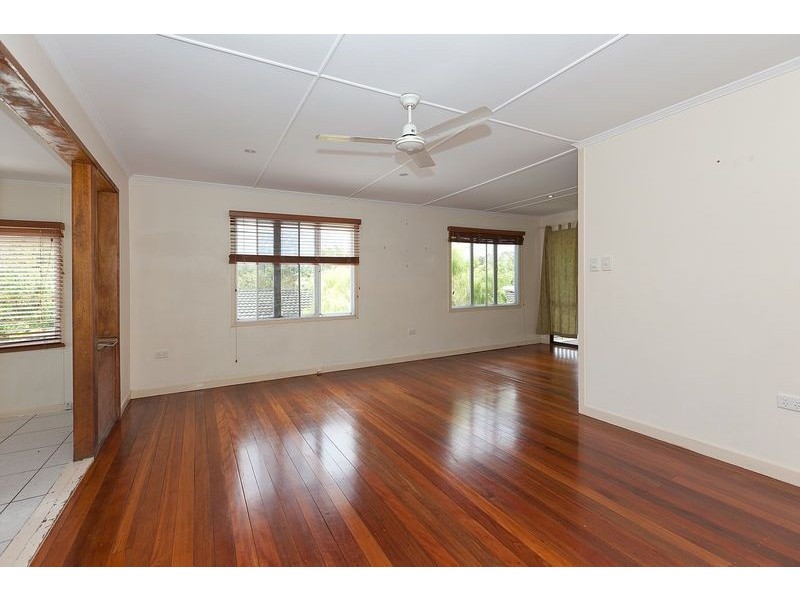 6 Landscape Street, Stafford Heights QLD 4053