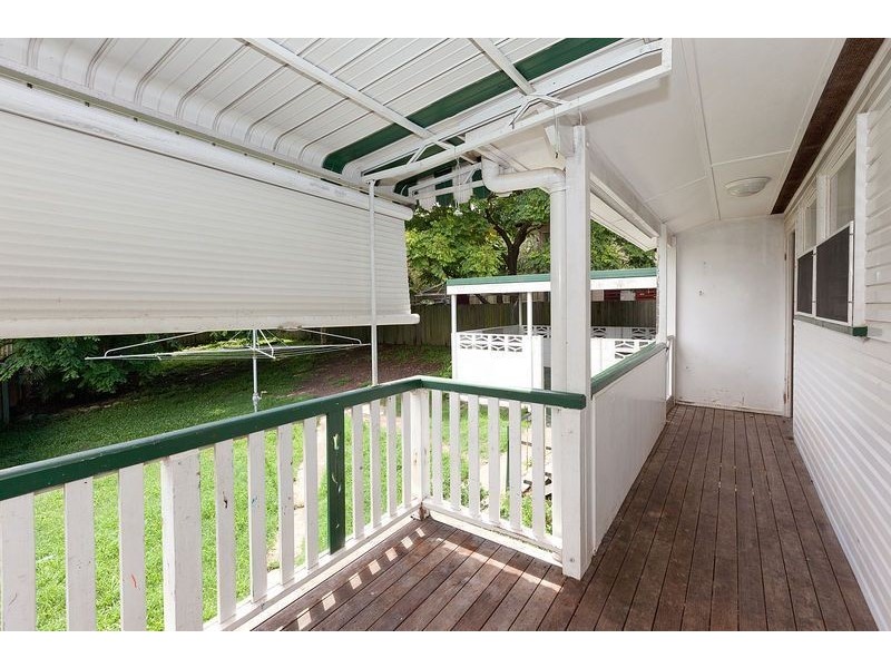 6 Landscape Street, Stafford Heights QLD 4053