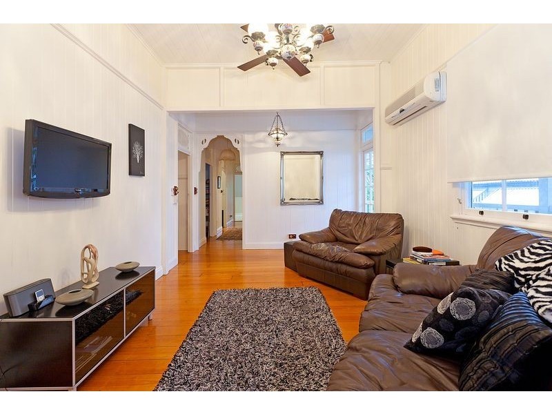 29 Hilton Street, East Brisbane QLD 4169