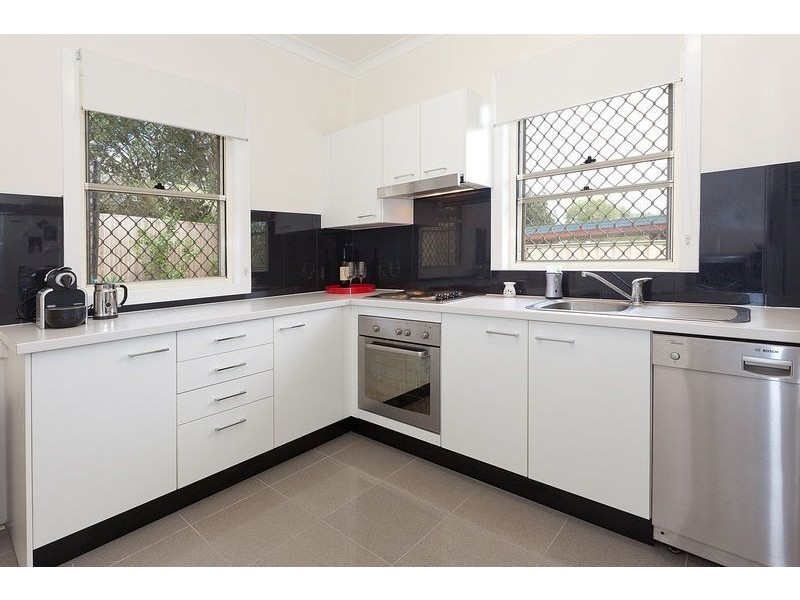 2/16 Narela Street, Cannon Hill QLD 4170