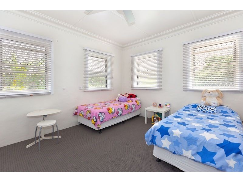 2/16 Narela Street, Cannon Hill QLD 4170