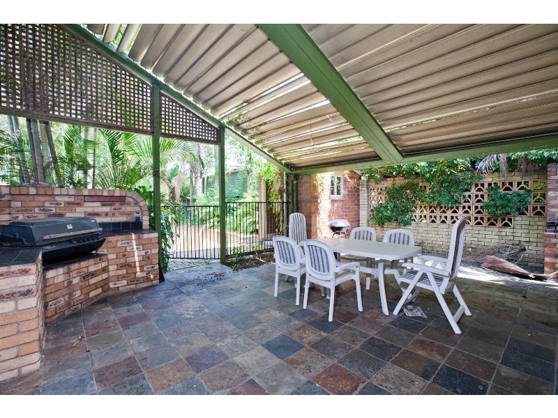 80 Harris Street, Hawthorne QLD 4171