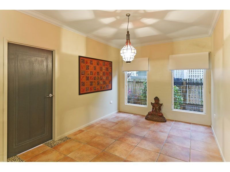 103 Quay Street, Bulimba QLD 4171