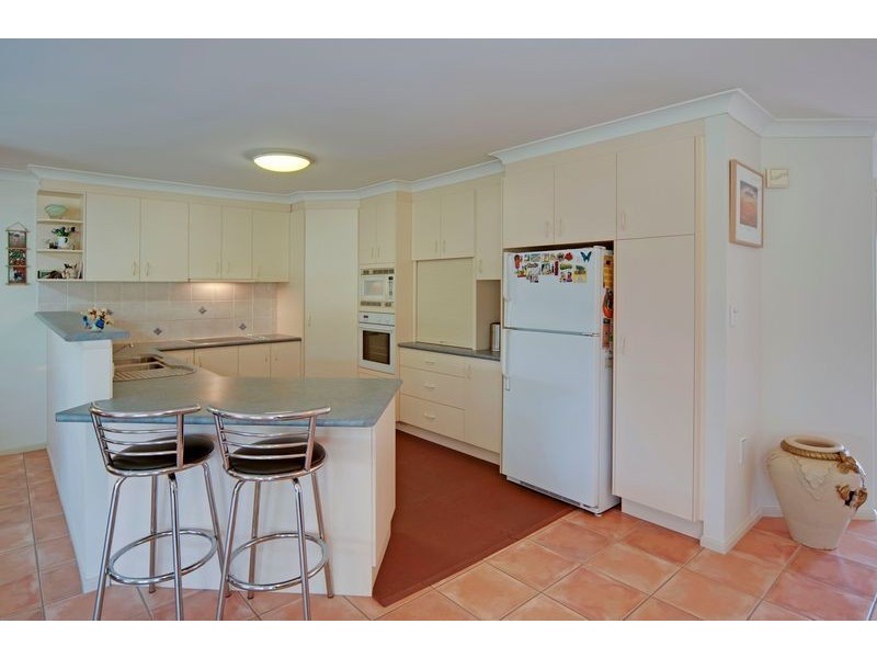 59 Oakley Street, Carindale QLD 4152