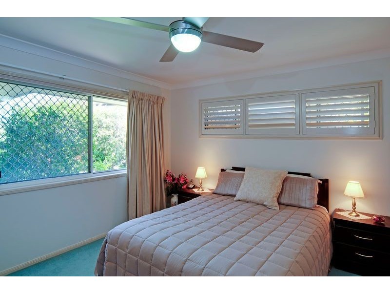 59 Oakley Street, Carindale QLD 4152