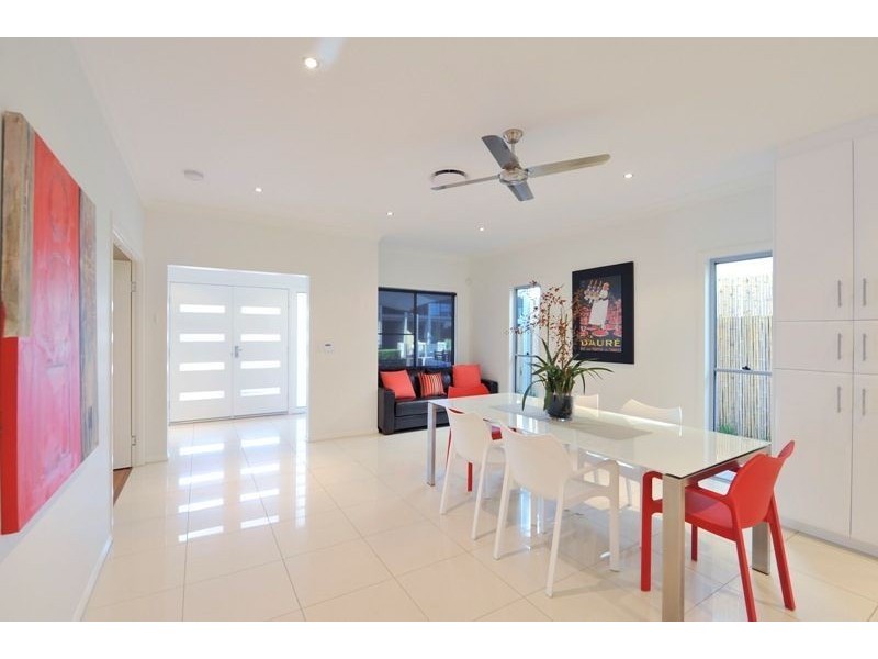 8 Riverbend Place, Bulimba QLD 4171