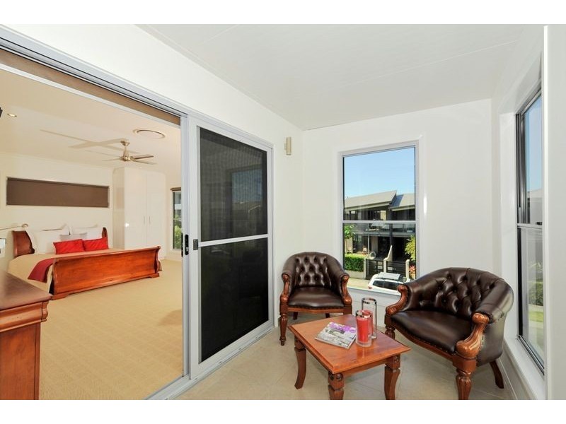 8 Riverbend Place, Bulimba QLD 4171