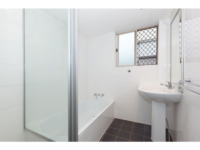 1/38 Rutland Street, Coorparoo QLD 4151