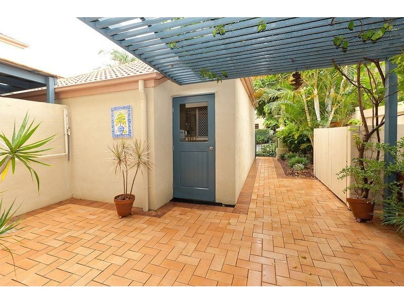 117 Coutts Street, Bulimba QLD 4171