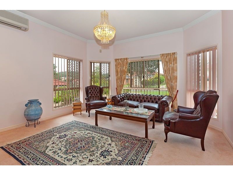 23 Braemar Place, Carindale QLD 4152