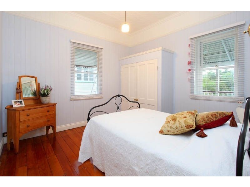 112 Stephens Street, Morningside QLD 4170