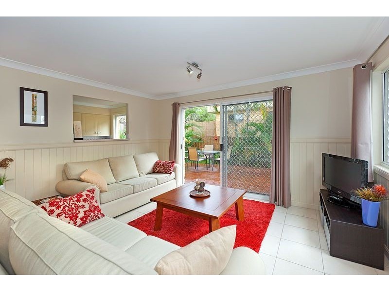 4/72 Miles Street, Hawthorne QLD 4171