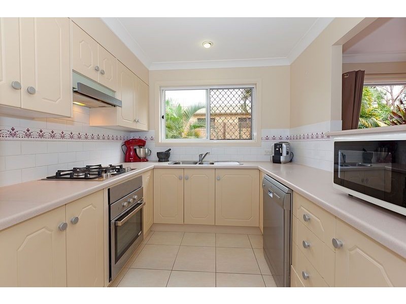4/72 Miles Street, Hawthorne QLD 4171