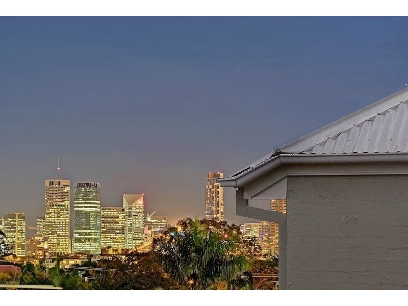 4/72 Miles Street, Hawthorne QLD 4171