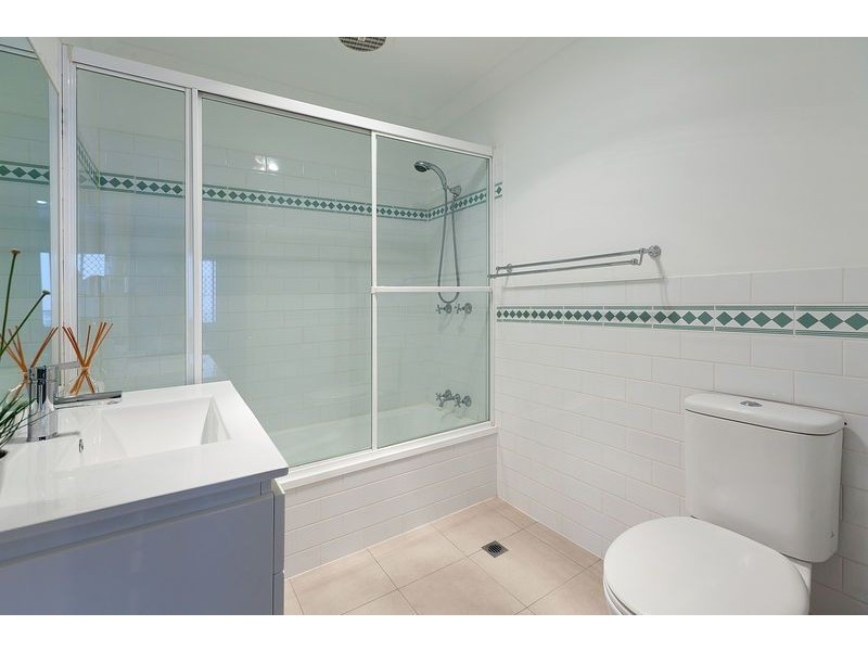 4/72 Miles Street, Hawthorne QLD 4171