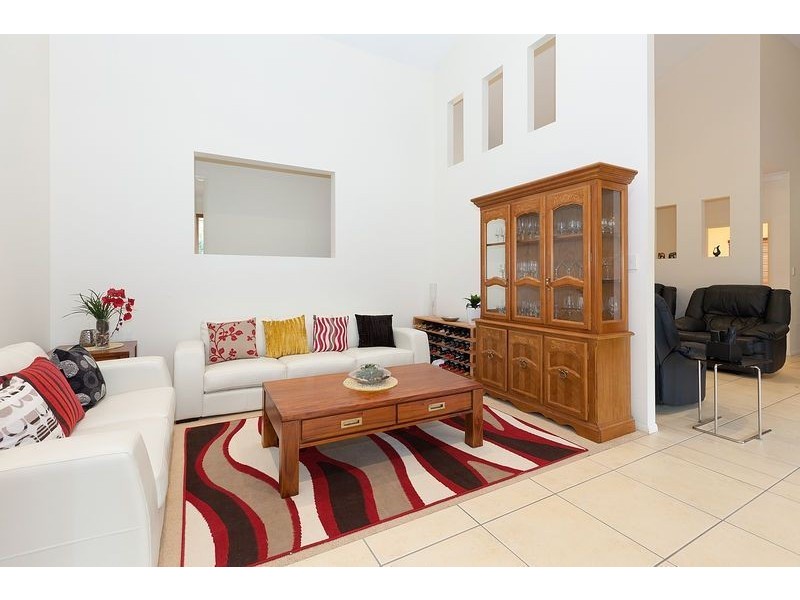 7 Noosa Place, Carindale QLD 4152