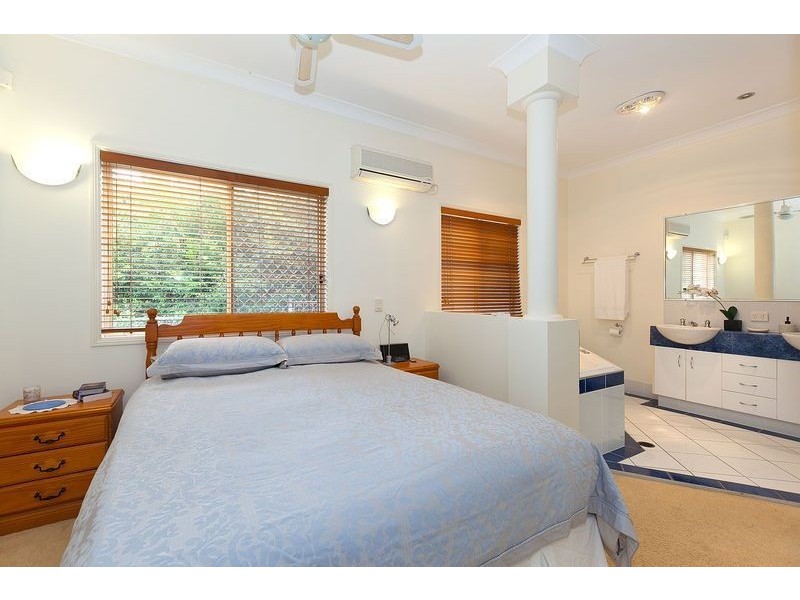 7 Noosa Place, Carindale QLD 4152