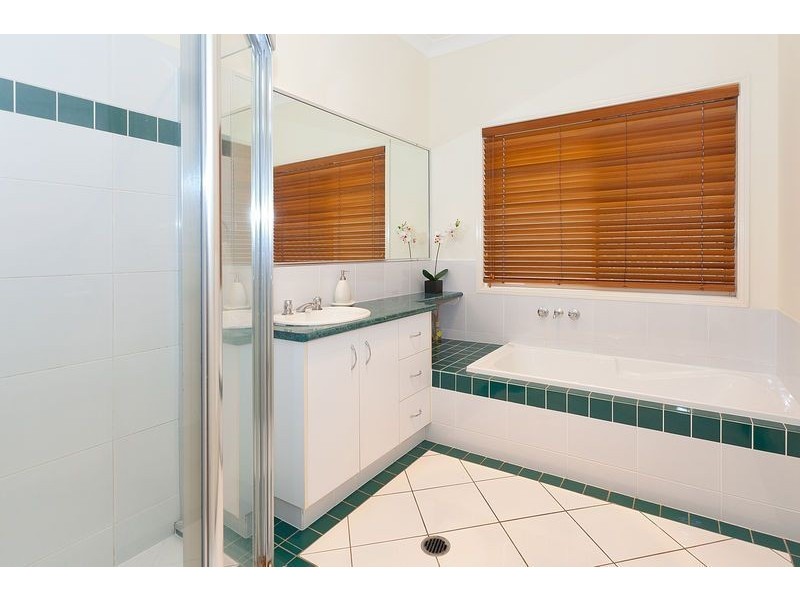 7 Noosa Place, Carindale QLD 4152