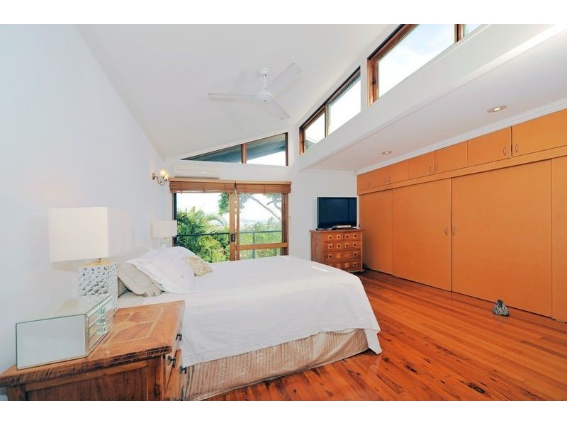 8 Bede Street, Balmoral QLD 4171