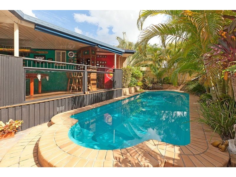 27 Lychee Place, Belmont QLD 4153