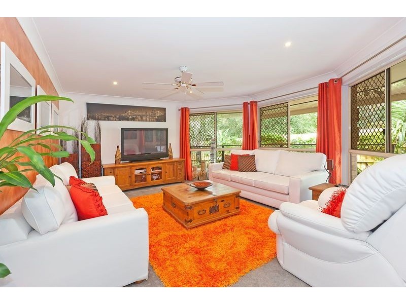 27 Lychee Place, Belmont QLD 4153