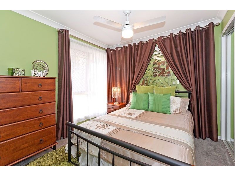 27 Lychee Place, Belmont QLD 4153