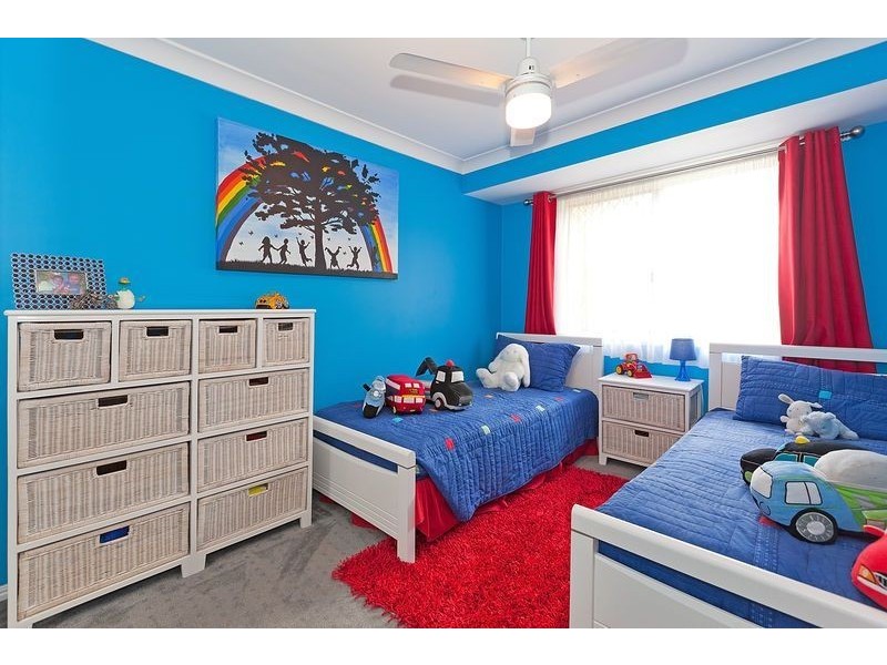 27 Lychee Place, Belmont QLD 4153