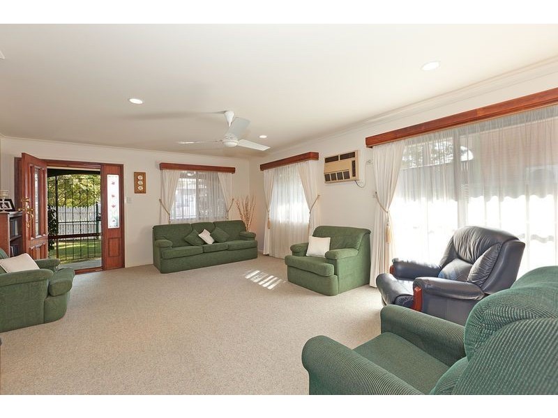 54 Burn Street, Camp Hill QLD 4152