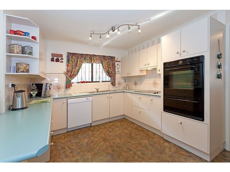 54 Burn Street, Camp Hill QLD 4152