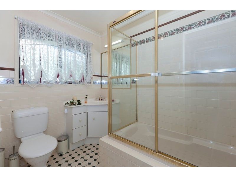 54 Burn Street, Camp Hill QLD 4152