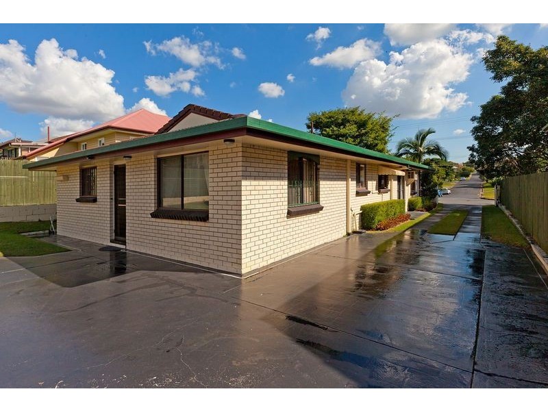 54 Burn Street, Camp Hill QLD 4152