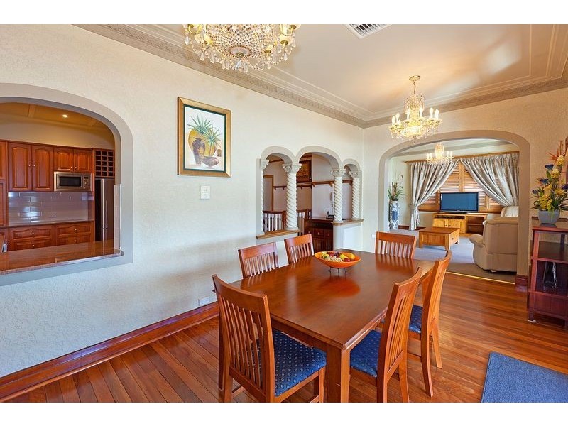 20 Wynnum Road, Norman Park QLD 4170