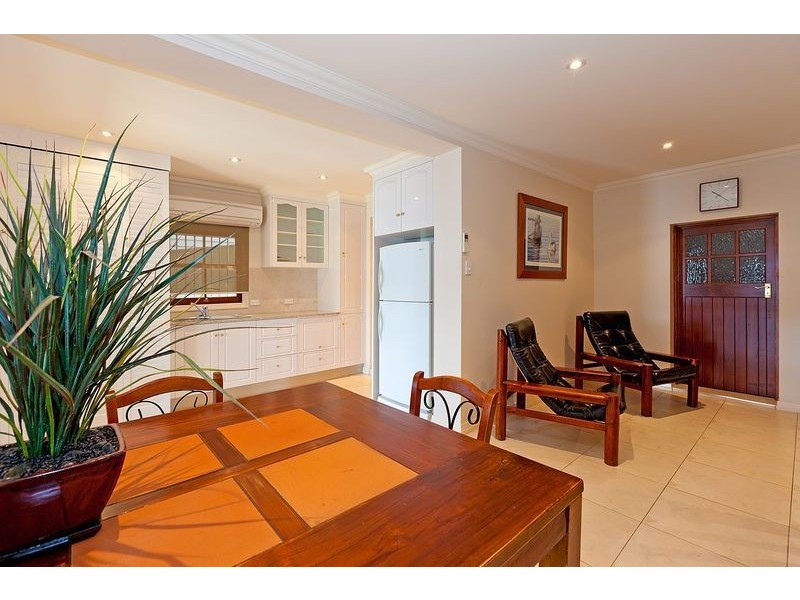 20 Wynnum Road, Norman Park QLD 4170