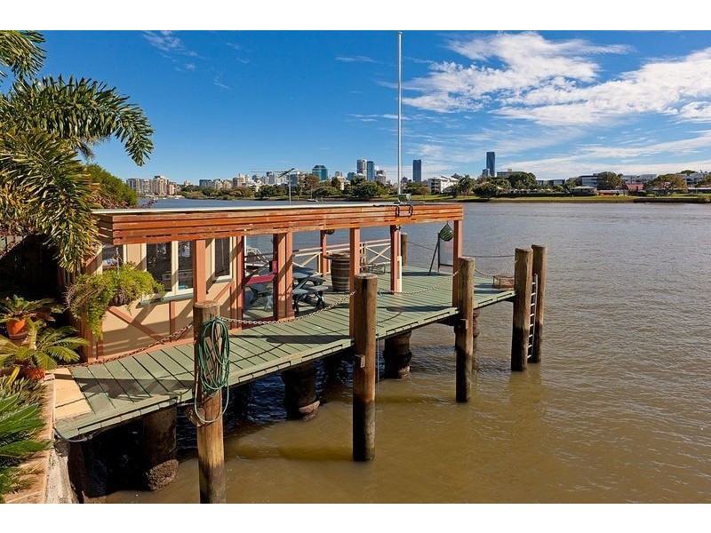 20 Wynnum Road, Norman Park QLD 4170