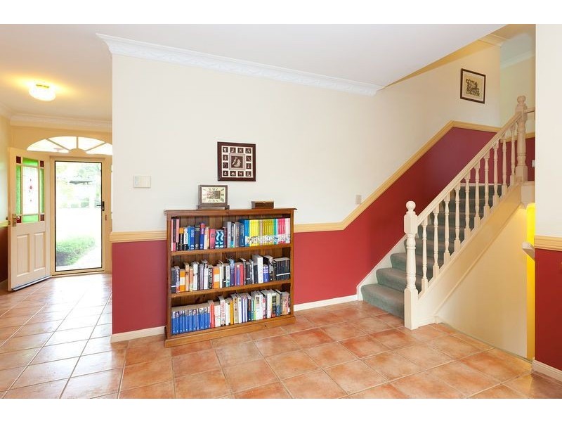 23 Angourie Place, Carindale QLD 4152