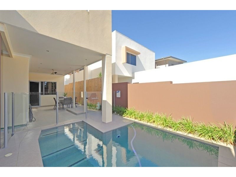 8 Riverbend Place, Bulimba QLD 4171