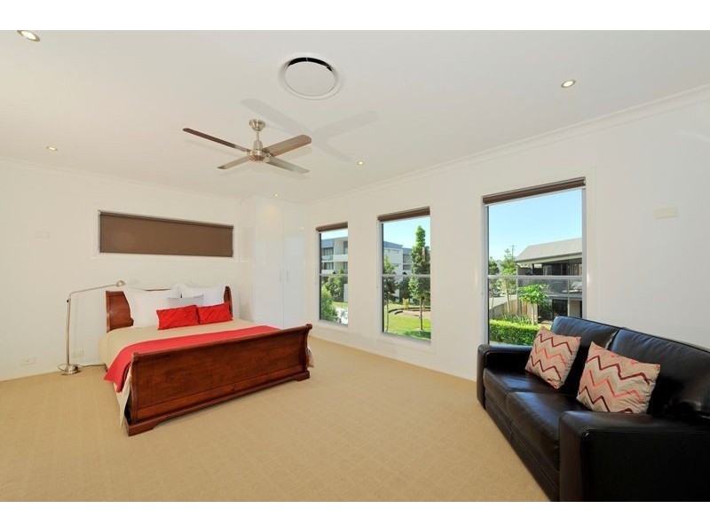 8 Riverbend Place, Bulimba QLD 4171