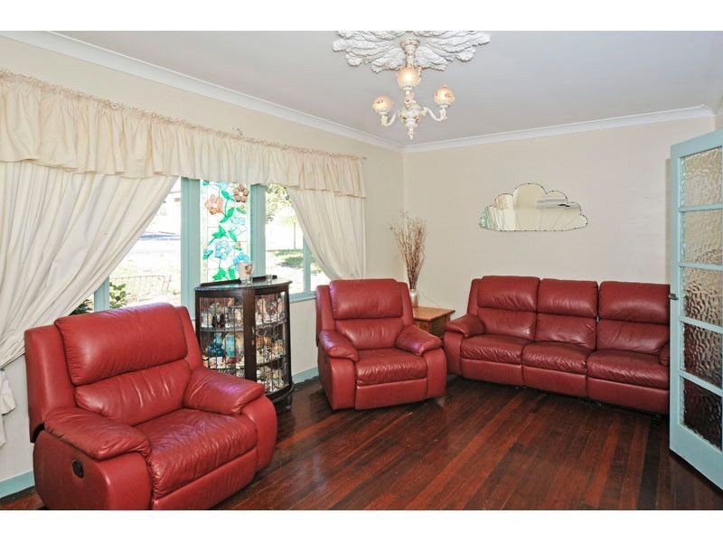 20 The Promenade, Camp Hill QLD 4152