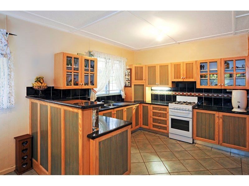 20 The Promenade, Camp Hill QLD 4152