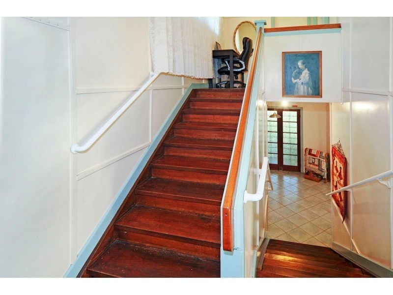 20 The Promenade, Camp Hill QLD 4152