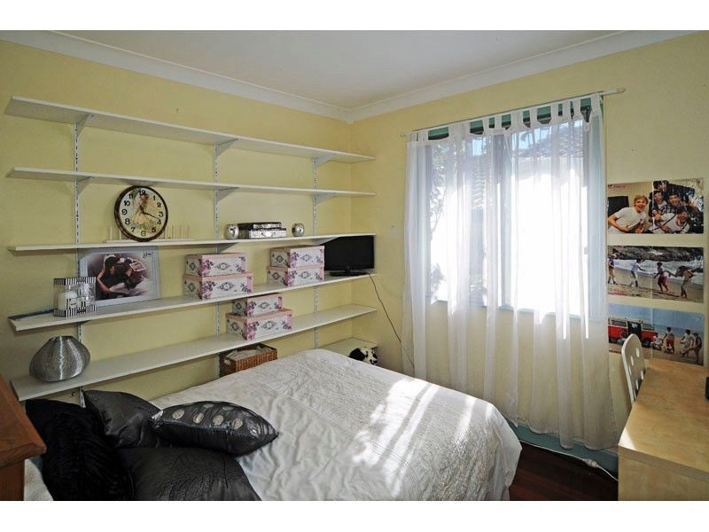 20 The Promenade, Camp Hill QLD 4152