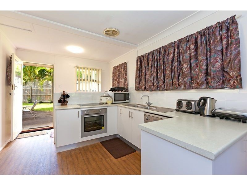 11 Derringer Street, Cannon Hill QLD 4170