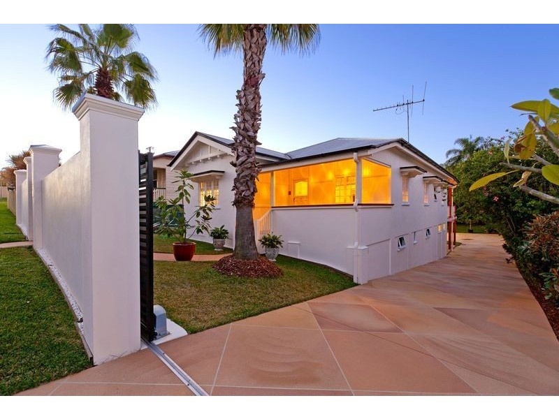 182 Brisbane Street, Bulimba QLD 4171