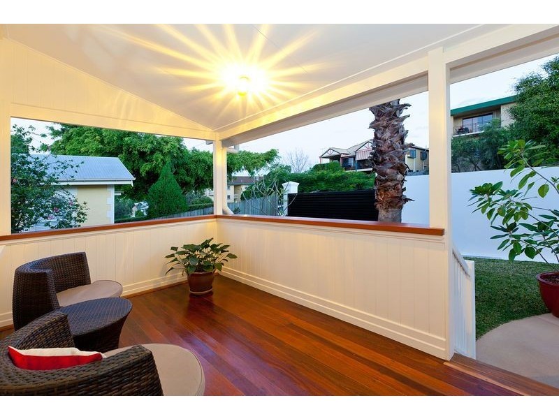 182 Brisbane Street, Bulimba QLD 4171