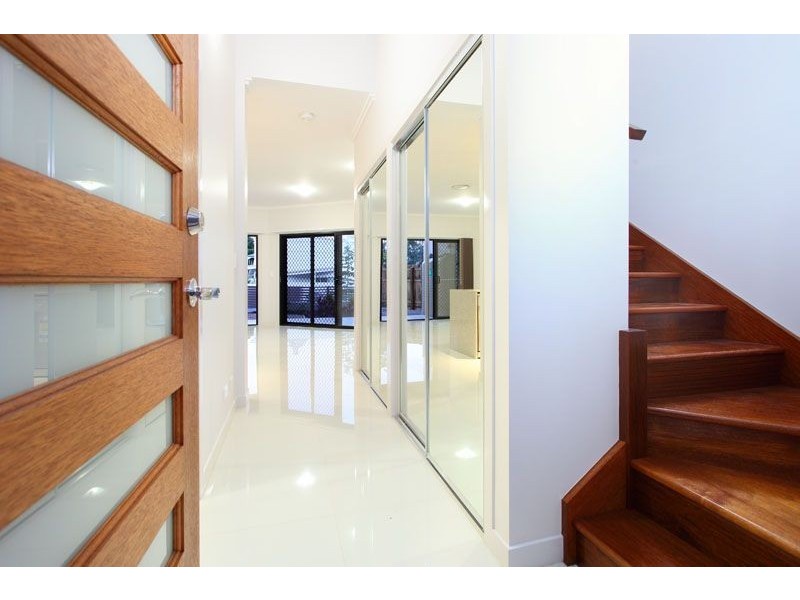 1 & 2/33 Bridgewater Street, Morningside QLD 4170