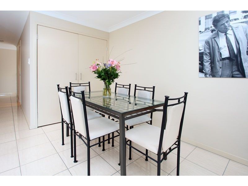 2/60 Kates Street, Morningside QLD 4170