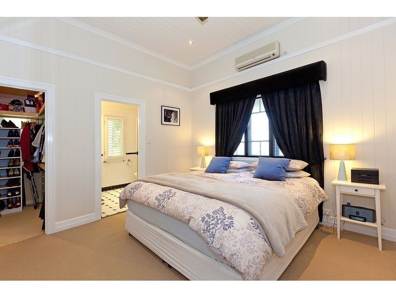 28 Bovelles Street, Camp Hill QLD 4152