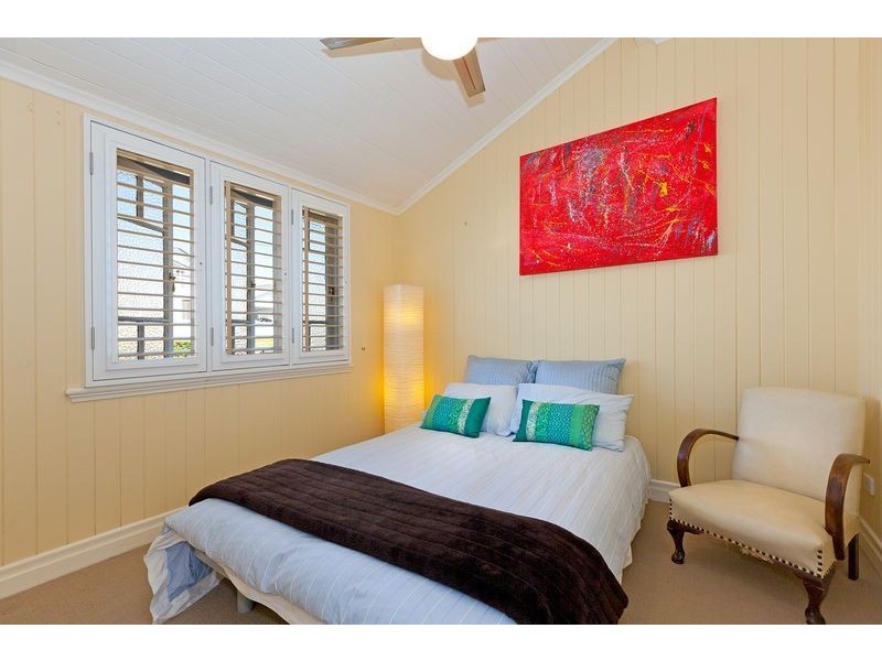 28 Bovelles Street, Camp Hill QLD 4152