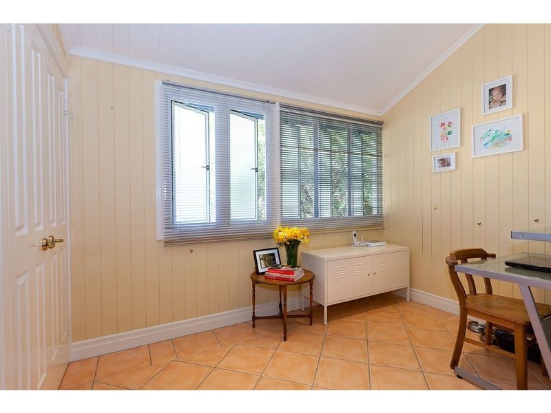 28 Bovelles Street, Camp Hill QLD 4152